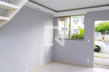 Sala de casa de condomínio para alugar com 2 quartos, 75m² em Campo Grande, Rio de Janeiro