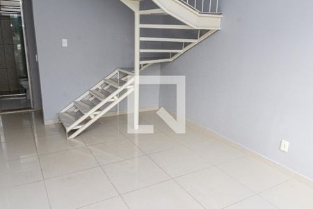 Sala de casa de condomínio para alugar com 2 quartos, 75m² em Campo Grande, Rio de Janeiro