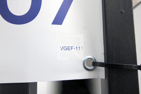 Placa instalada em 15/01/2026 com o código VGEF-111 de apartamento à venda com 3 quartos, 57m² em Utinga, Santo André