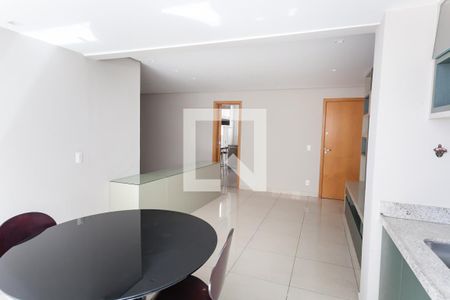 sala de apartamento para alugar com 3 quartos, 98m² em Buritis, Belo Horizonte