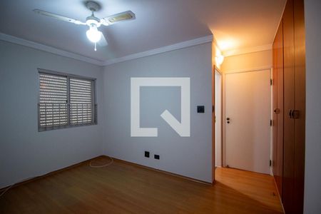 Suite  de apartamento para alugar com 3 quartos, 145m² em Centro, Sorocaba