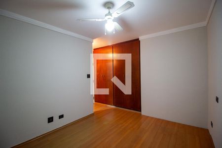 Suite  de apartamento para alugar com 3 quartos, 145m² em Centro, Sorocaba