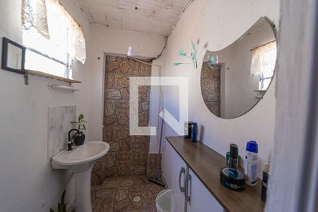 Banheiro de casa à venda com 2 quartos, 100m² em Jardim Verônia, São Paulo