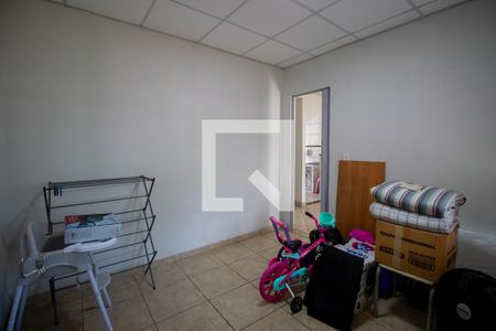 Quarto 1 de casa para alugar com 2 quartos, 60m² em Bonsucesso, Rio de Janeiro