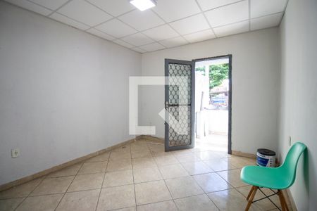Sala de casa para alugar com 2 quartos, 60m² em Bonsucesso, Rio de Janeiro