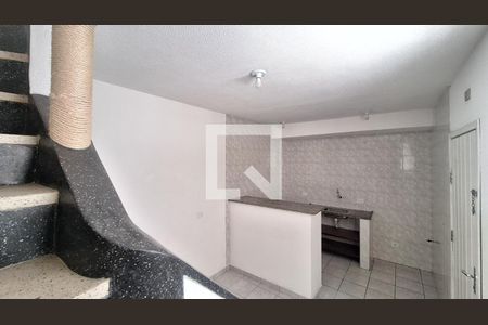 Sala e Cozinha de apartamento para alugar com 1 quarto, 28m² em Vila Anglo Brasileira, São Paulo