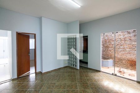 Sala 2 de casa para alugar com 3 quartos, 170m² em Santa Mônica, Uberlândia