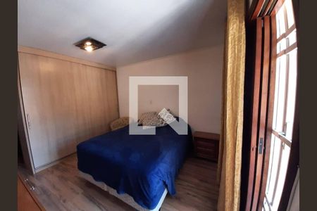 Casa à venda com 3 quartos, 300m² em Jardim Jussara, São Paulo