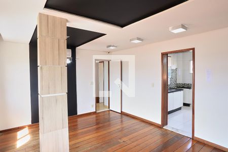 Sala de apartamento para alugar com 3 quartos, 90m² em Cidade Nova, Belo Horizonte