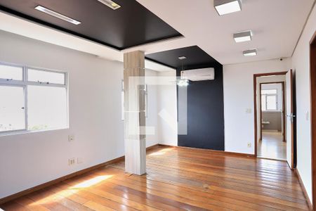 Sala de apartamento para alugar com 3 quartos, 90m² em Cidade Nova, Belo Horizonte