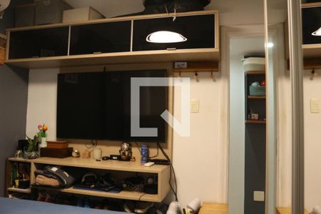 Quarto Suíte de apartamento à venda com 2 quartos, 61m² em Leblon, Rio de Janeiro