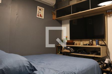 Quarto Suíte de apartamento à venda com 2 quartos, 61m² em Leblon, Rio de Janeiro