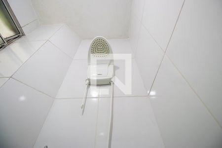 Banheiro de apartamento para alugar com 1 quarto, 43m² em Penha, Rio de Janeiro