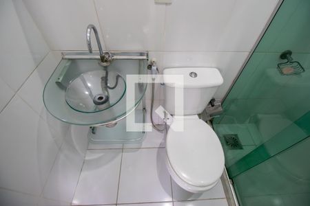 Banheiro de apartamento para alugar com 1 quarto, 43m² em Penha, Rio de Janeiro