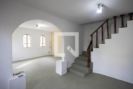 Sala  de casa à venda com 3 quartos, 150m² em Vila Constança, São Paulo