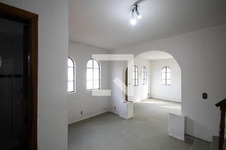 Sala  de casa à venda com 3 quartos, 150m² em Vila Constança, São Paulo
