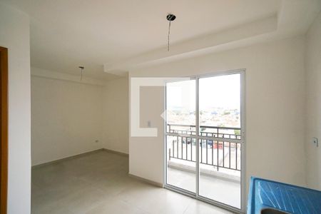 Sala e cozinha de apartamento à venda com 1 quarto, 30m² em Vila Carrão, São Paulo