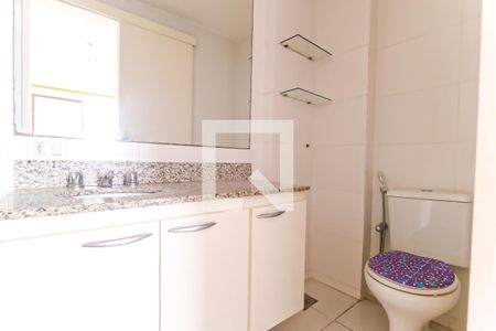 Banheiro da Suíte de apartamento para alugar com 3 quartos, 74m² em Maracanã, Rio de Janeiro