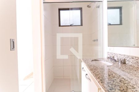 Banheiro da Suíte de apartamento para alugar com 3 quartos, 74m² em Maracanã, Rio de Janeiro