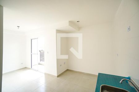 Sala e cozinha de apartamento à venda com 1 quarto, 30m² em Vila Carrão, São Paulo