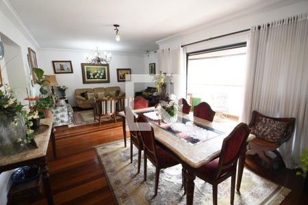 Sala de apartamento à venda com 4 quartos, 180m² em Cambuí, Campinas