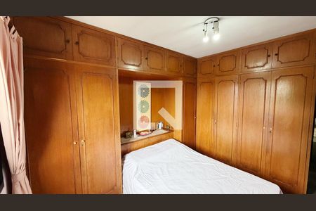 Quarto 1 de casa à venda com 3 quartos, 165m² em Jardim Ester Yolanda, São Paulo