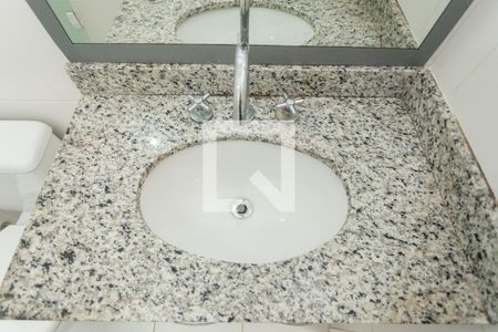 Banheiro da Suíte de apartamento para alugar com 2 quartos, 66m² em Socorro, São Paulo