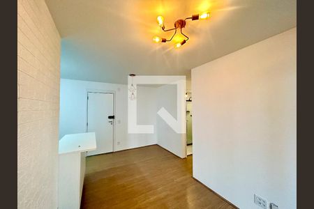 Sala de apartamento para alugar com 2 quartos, 58m² em Picanço, Guarulhos