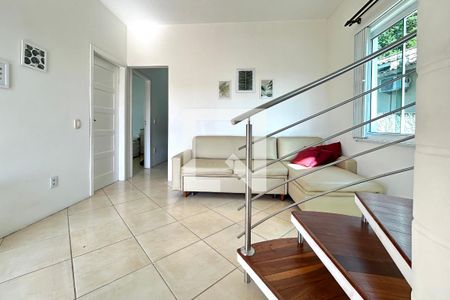 Sala 1 de casa para alugar com 4 quartos, 180m² em Barra da Lagoa, Florianópolis