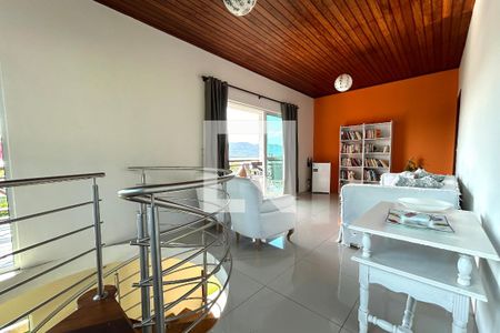 Sala 2 de casa para alugar com 4 quartos, 180m² em Barra da Lagoa, Florianópolis