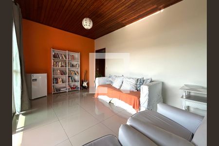 Sala 2 de casa para alugar com 4 quartos, 180m² em Barra da Lagoa, Florianópolis