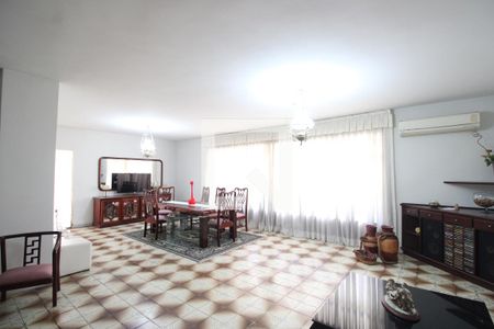 Sala de casa à venda com 3 quartos, 650m² em Curicica, Rio de Janeiro