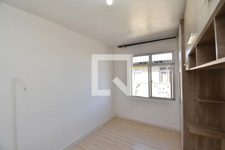 Quarto 1 de apartamento para alugar com 2 quartos, 45m² em Fazendinha, Curitiba