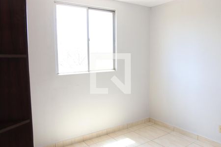Quarto 01 de apartamento para alugar com 3 quartos, 74m² em Jardim Leblon, Goiânia