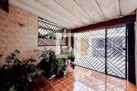 Garagem de casa à venda com 2 quartos, 152m² em Quarta Parada, São Paulo