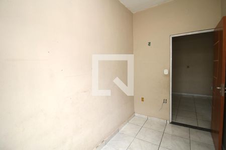Quarto 2 de casa para alugar com 2 quartos, 65m² em Cordovil, Rio de Janeiro