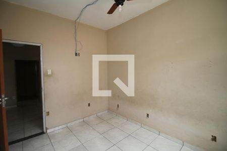 Quarto 1 de casa para alugar com 2 quartos, 65m² em Cordovil, Rio de Janeiro