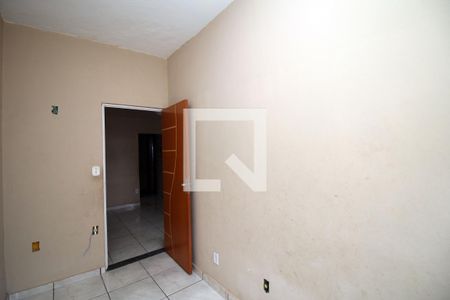 Quarto 2 de casa para alugar com 2 quartos, 65m² em Cordovil, Rio de Janeiro