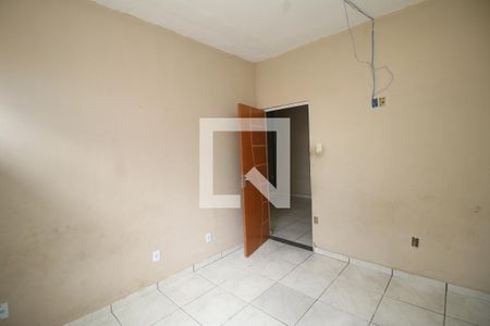Quarto 1 de casa para alugar com 2 quartos, 65m² em Cordovil, Rio de Janeiro