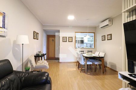 Apartamento para alugar com 3 quartos, 97m² em Jardim Lindóia, Porto Alegre