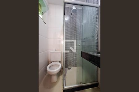 Banheiro de kitnet/studio para alugar com 1 quarto, 32m² em Engenho do Mato, Niterói