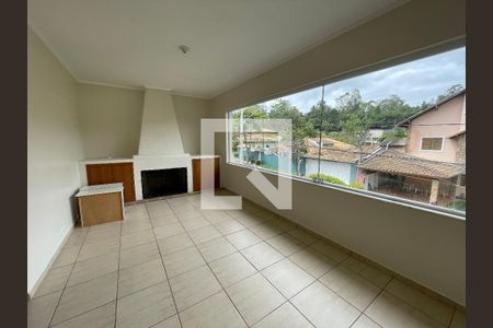 Sala de casa de condomínio para alugar com 3 quartos, 600m² em Parque Sao Paulo, Cotia