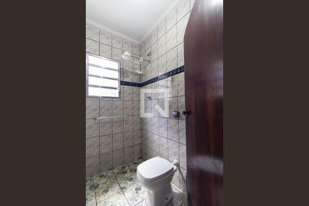 Banheiro de casa à venda com 2 quartos, 105m² em Jardim Cotiana, São Paulo