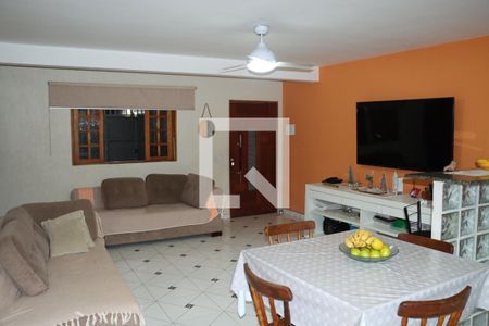 Casa para alugar com 2 quartos, 90m² em Jardim Sao Judas Tadeu, Embu das Artes