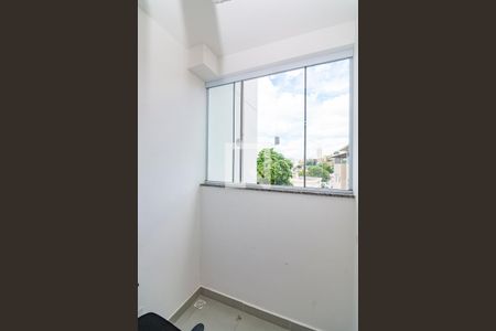 Varanda da Sala de apartamento para alugar com 2 quartos, 57m² em Alto Caiçaras, Belo Horizonte