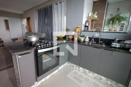 Cozinha de apartamento à venda com 3 quartos, 104m² em Vila Camilópolis, Santo André