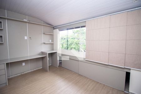 Quarto Suíte de casa para alugar com 3 quartos, 150m² em Cabral, Contagem