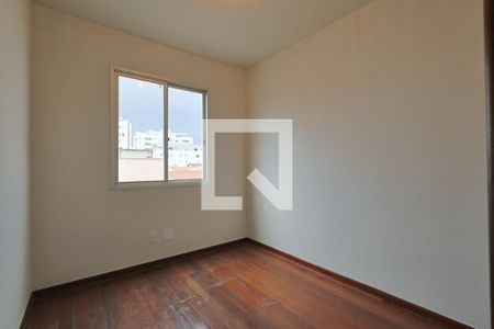 Quarto 1 de apartamento à venda com 3 quartos, 80m² em Sagrada Família, Belo Horizonte