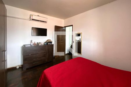 Quarto 1 de casa à venda com 3 quartos, 180m² em Paraíso, Belo Horizonte