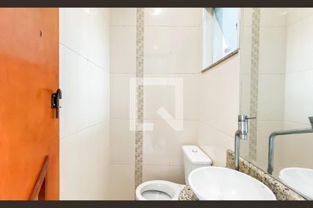Lavabo de casa de condomínio para alugar com 2 quartos, 160m² em Vila Nova Savoia, São Paulo